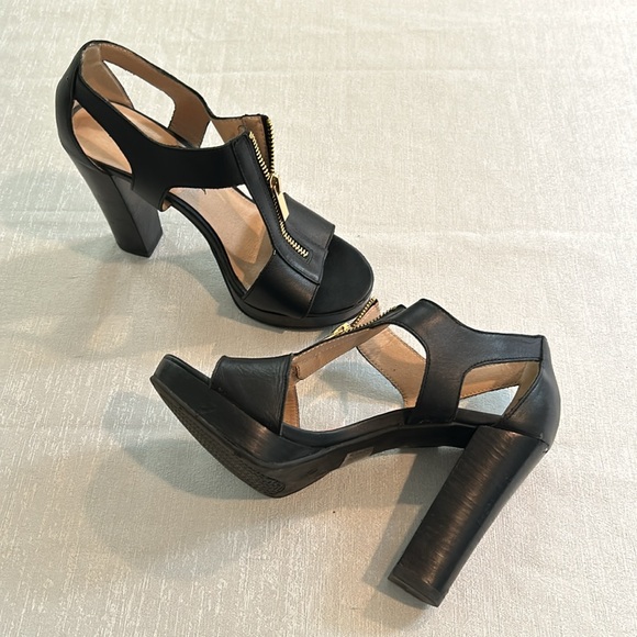 Moda Spana Women’s Chunky Heeled Shoes w/ Golden Zipper Size 7.5 Like brand new - Picture 5 of 14